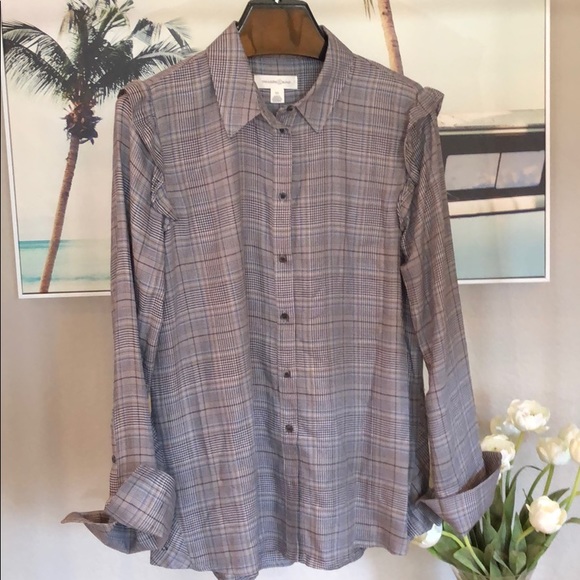 Treasure & Bond Tops - Treasure and Bond button up blouse